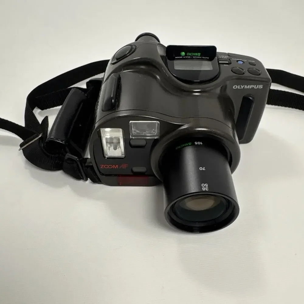 Olympus Camera AZ-330 Super Zoom Infinity Super Zoom 330 Film 35mm With Case